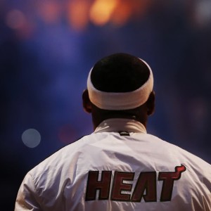 kaiyun中国-烈焰焚城，谁来阻挡LFC的新王？贝林厄姆主帅坦言，这小子挡不住！贝林厄姆，烈焰焚城，LFC新王谁人能挡？